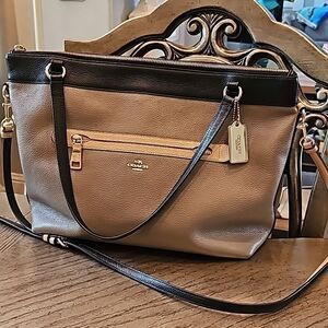 Coach leather purse tan black and taupe excellent new condition
